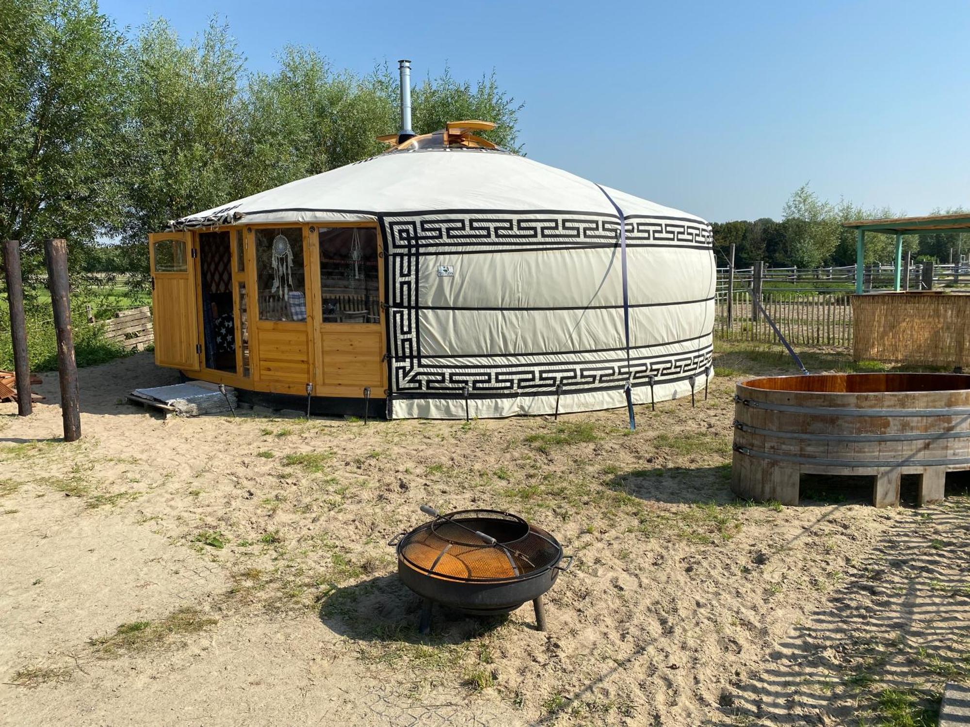 Hotel Luxe Yurt Koudekerke Exteriér fotografie